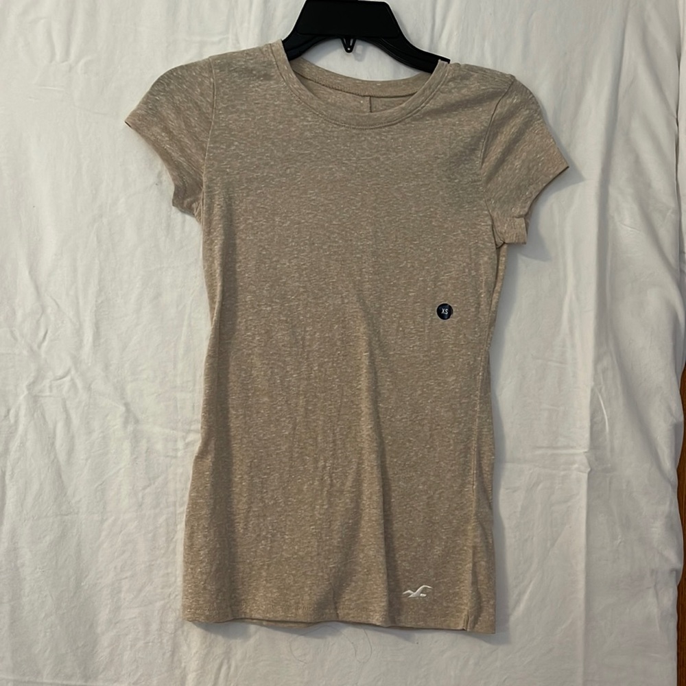 Women’s Hollister Tee l Size XS